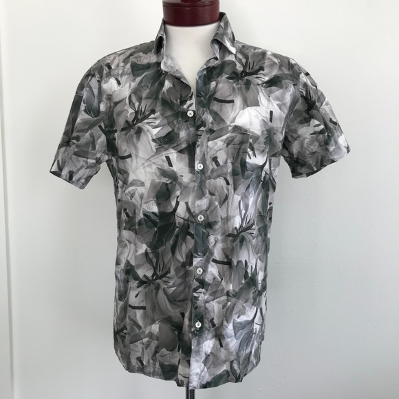 Devereux Other - Devereux Short Sleeve Button Up